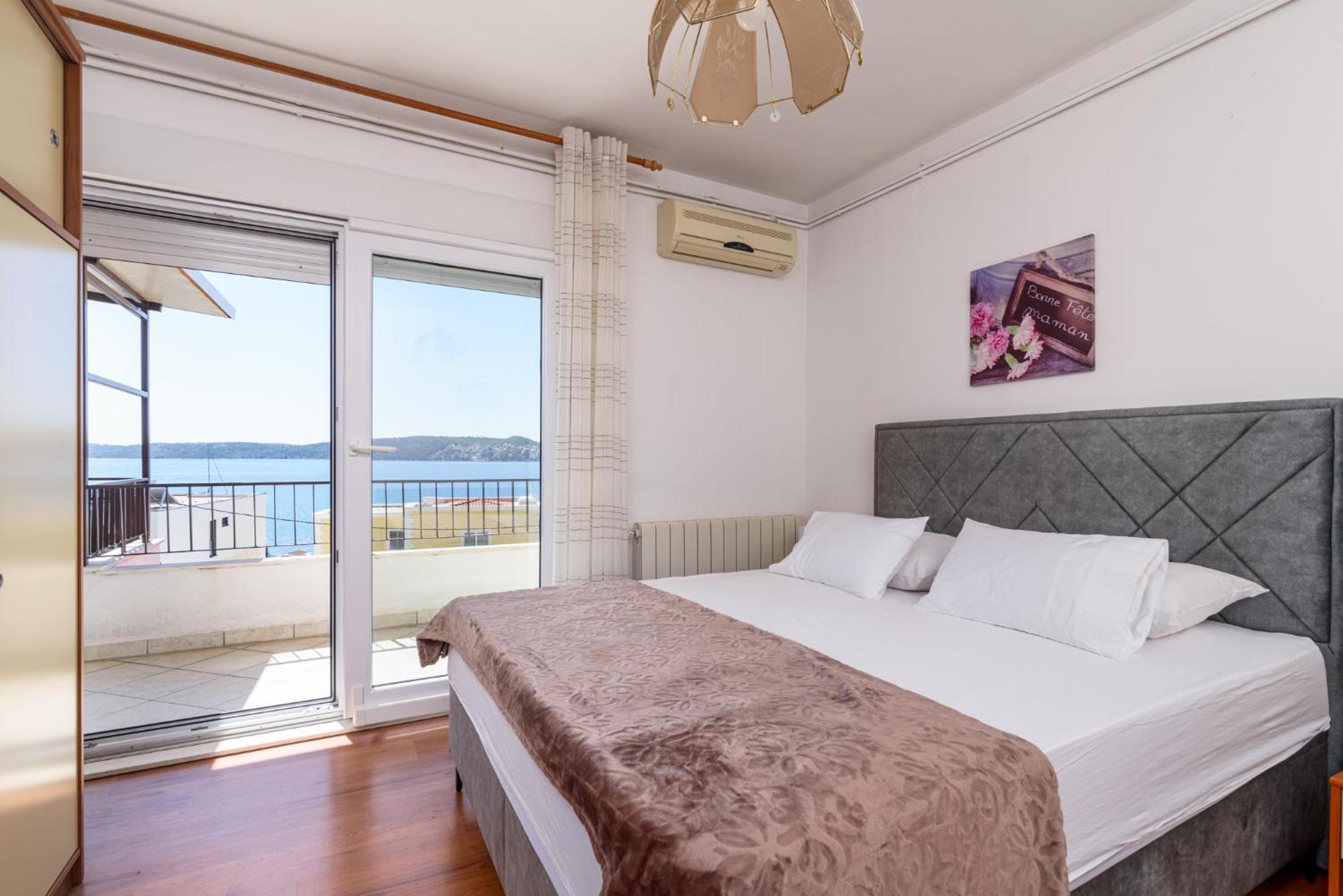Apartments Villa Ivanka Trogir Bagian luar foto