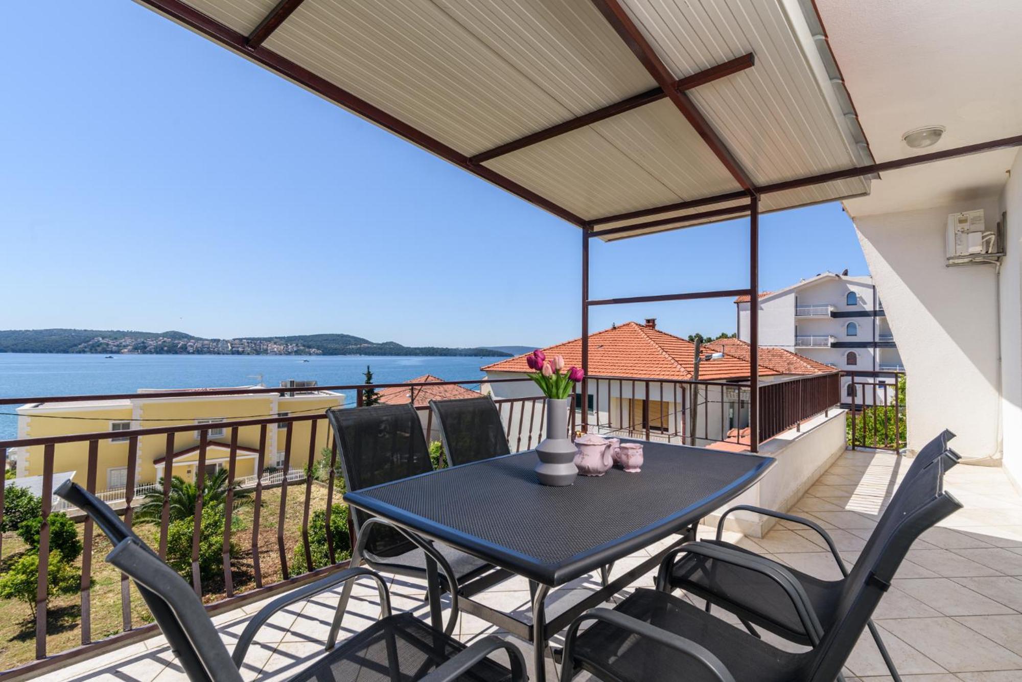Apartments Villa Ivanka Trogir Bagian luar foto