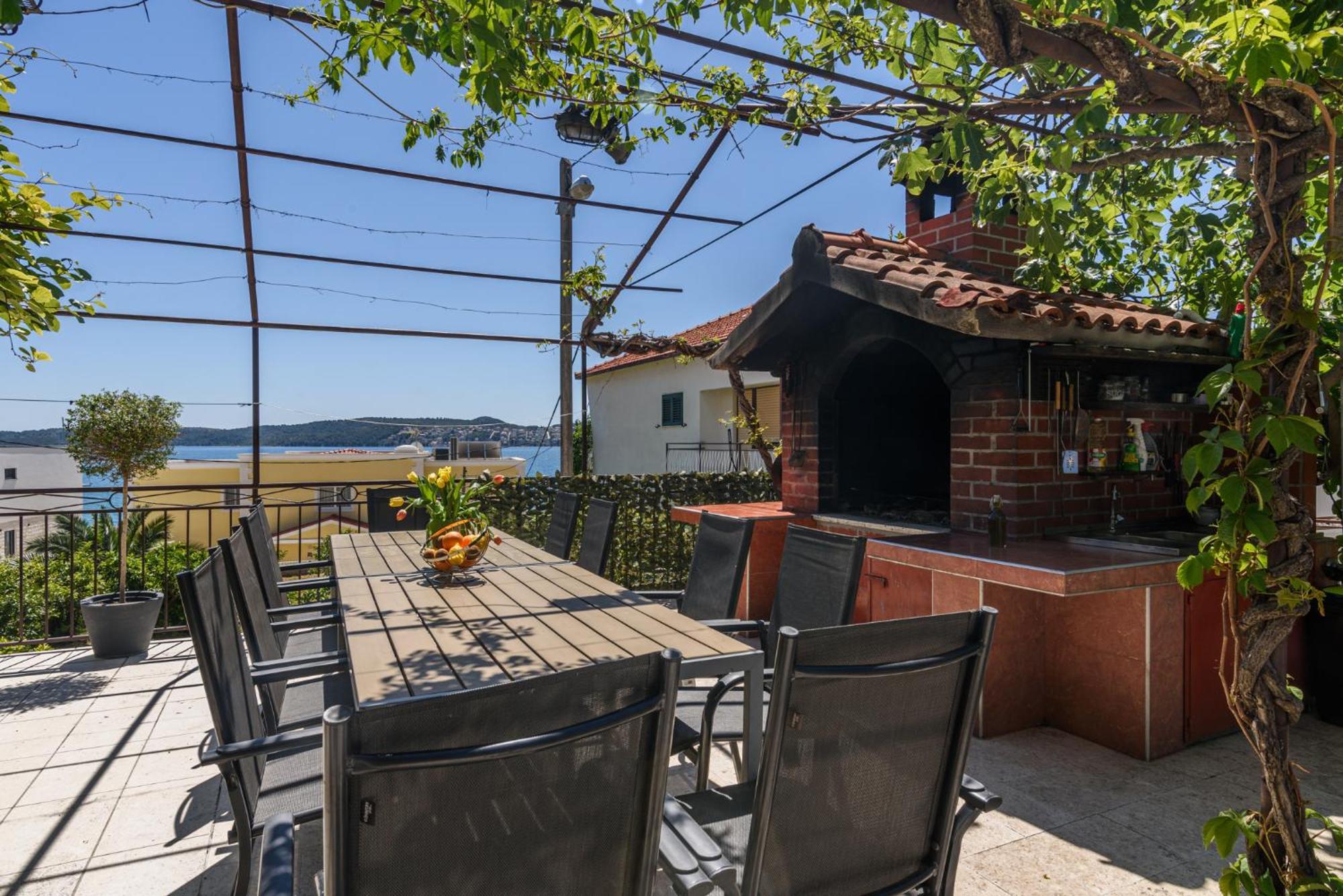 Apartments Villa Ivanka Trogir Bagian luar foto