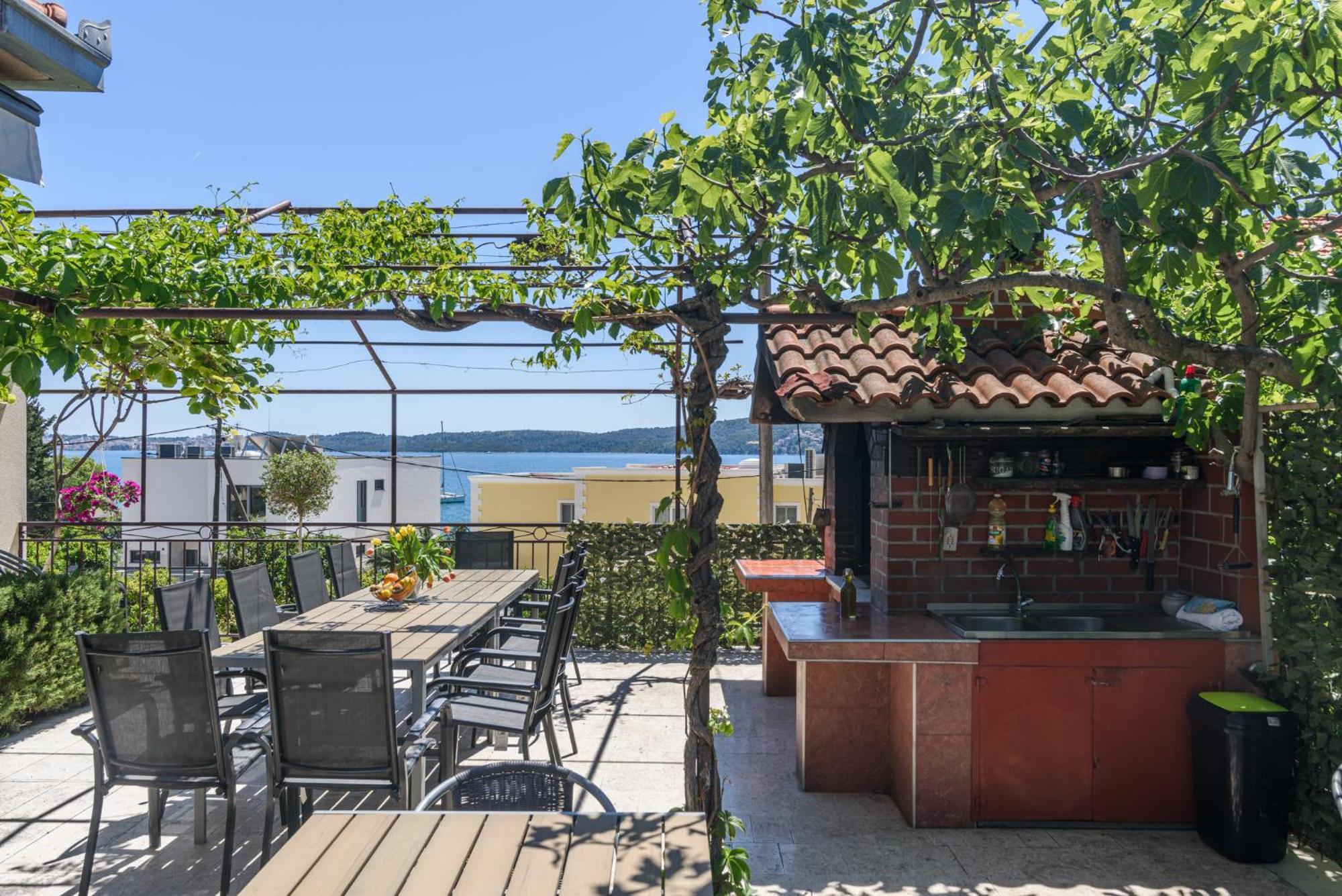 Apartments Villa Ivanka Trogir Bagian luar foto