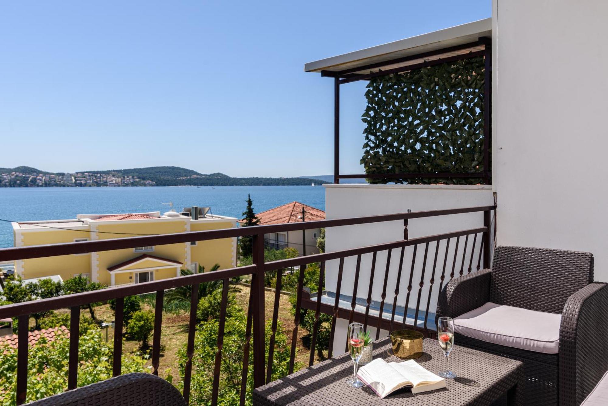 Apartments Villa Ivanka Trogir Bagian luar foto