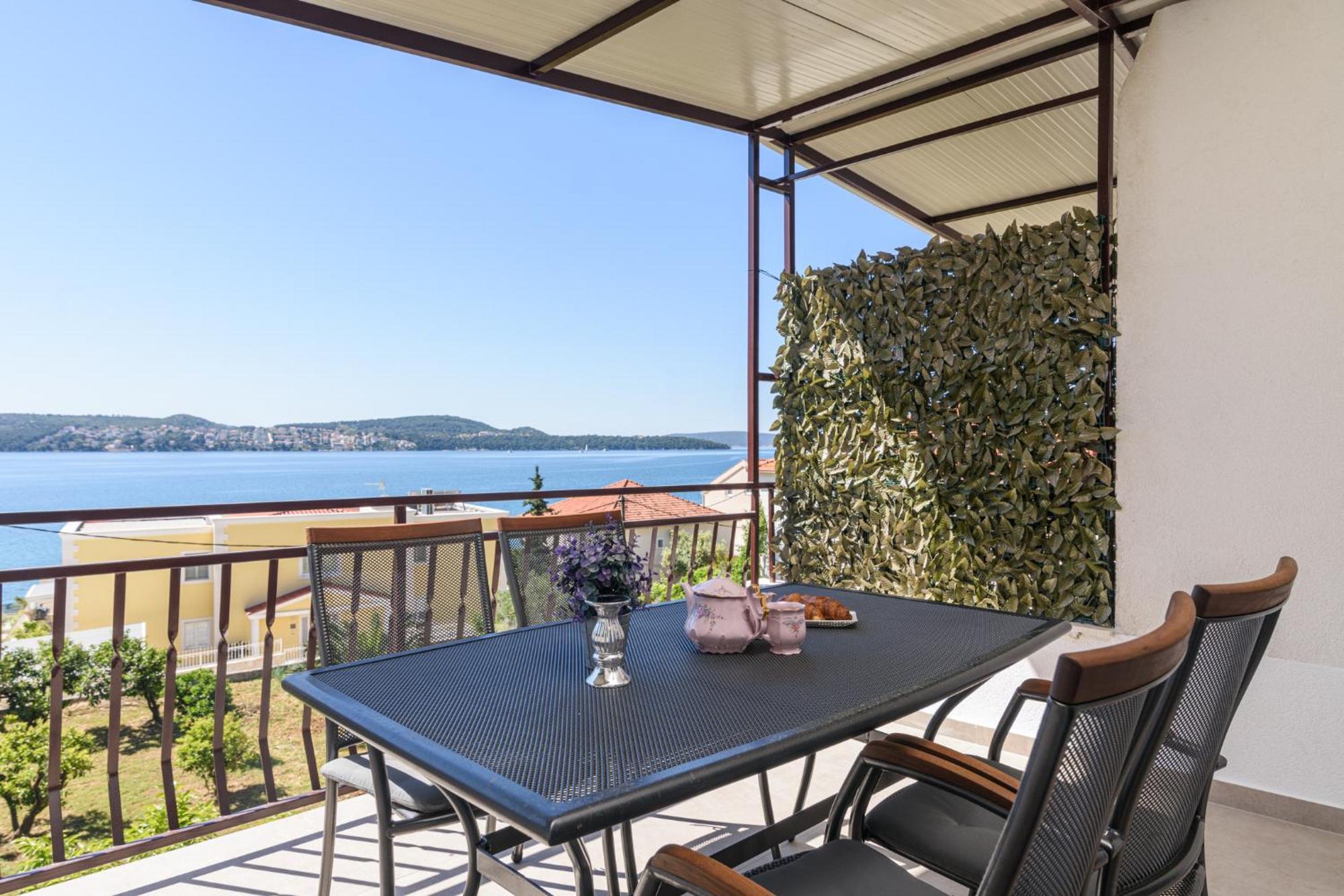 Apartments Villa Ivanka Trogir Bagian luar foto