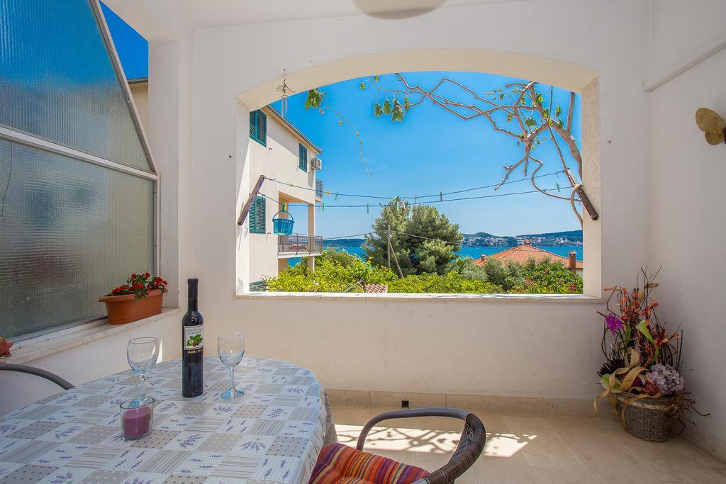 Apartments Villa Ivanka Trogir Bagian luar foto