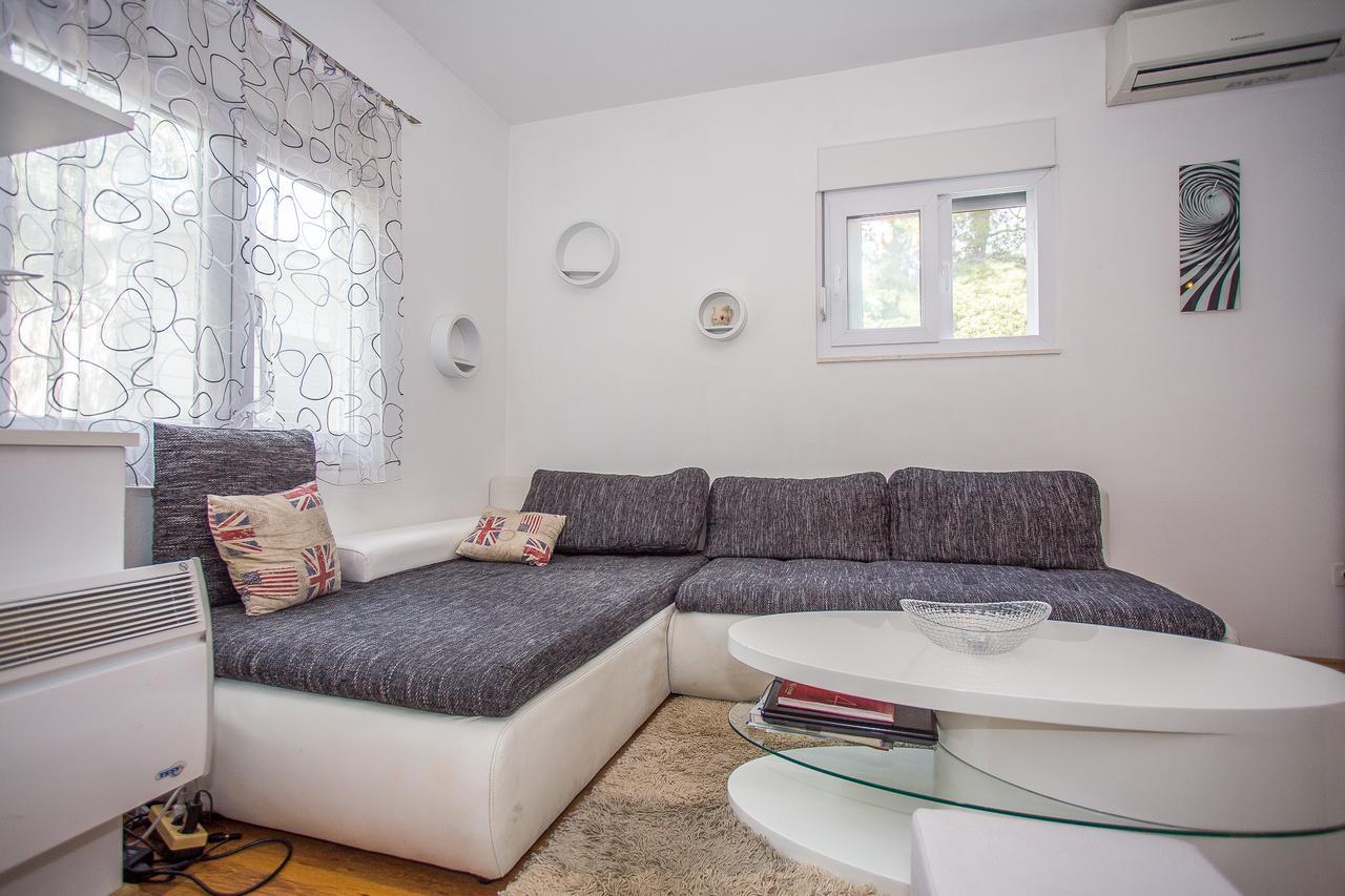 Apartments Villa Ivanka Trogir Bagian luar foto